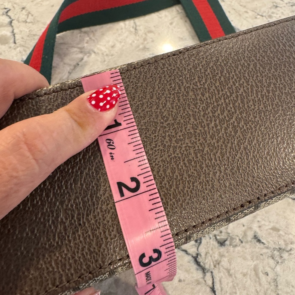 Authentic Gucci Neo Vintage GG Supreme Messenger Bag Camera Bag Crossbody Purse  - Picture 10 of 16